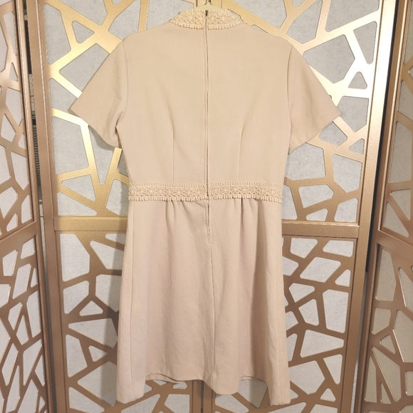 VINTAGE SEARS FASHIONS Cream Shift Dress with Crochet Detail - Picture 6 of 12